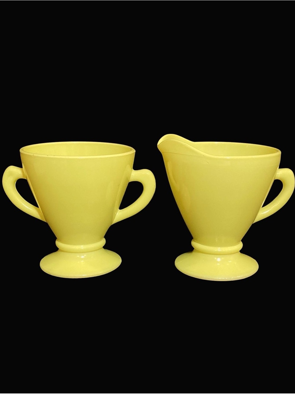 1940–50 Ovide Yellow Platonite sugar bowl and creamer Hazel Atlas